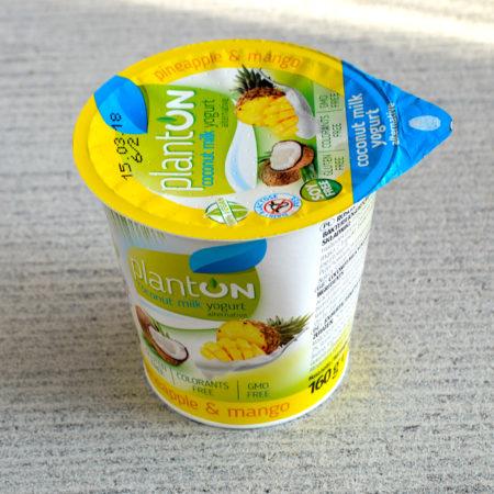 Planton. Coconut milk yogurt pineapple & mango
